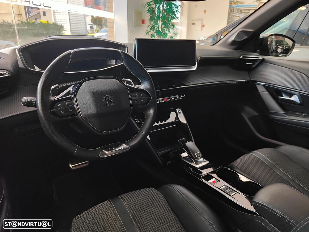 Peugeot 208 1.2 PureTech GT Line EAT8 - 37
