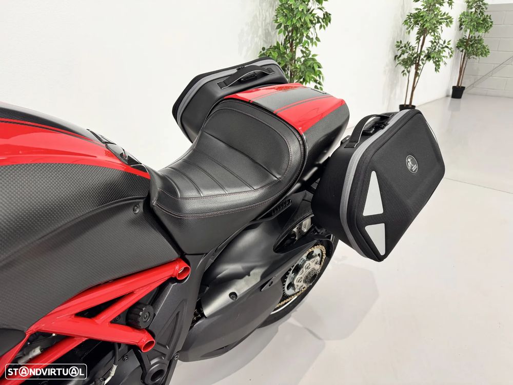 Ducati Diavel Carbon - 16