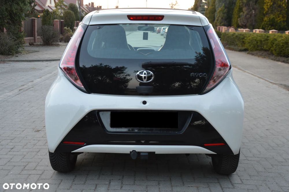Toyota Aygo x mit x-business Paket - 7