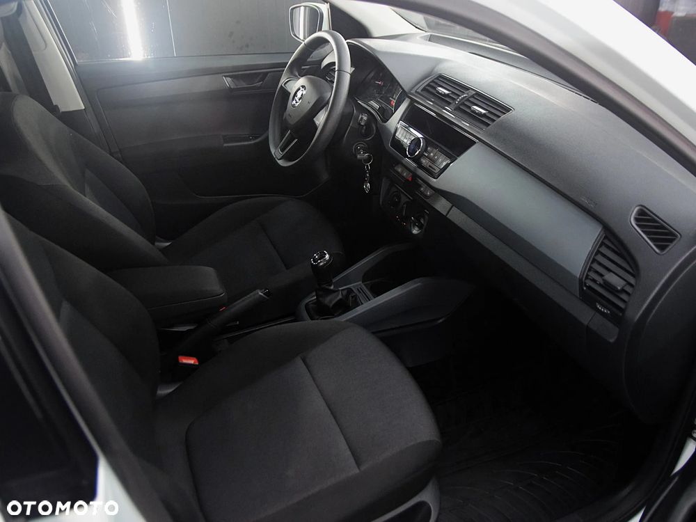 Skoda Fabia - 6