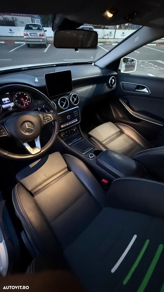 Mercedes-Benz A - 12