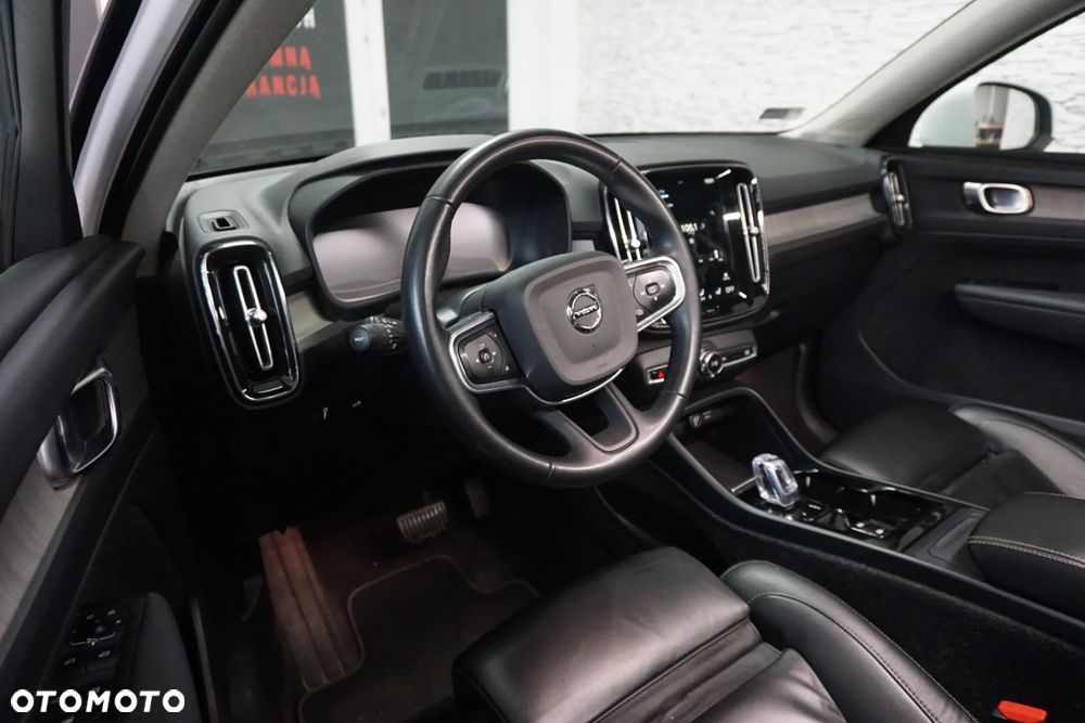 Volvo XC 40 B4 B AWD Momentum Pro - 18