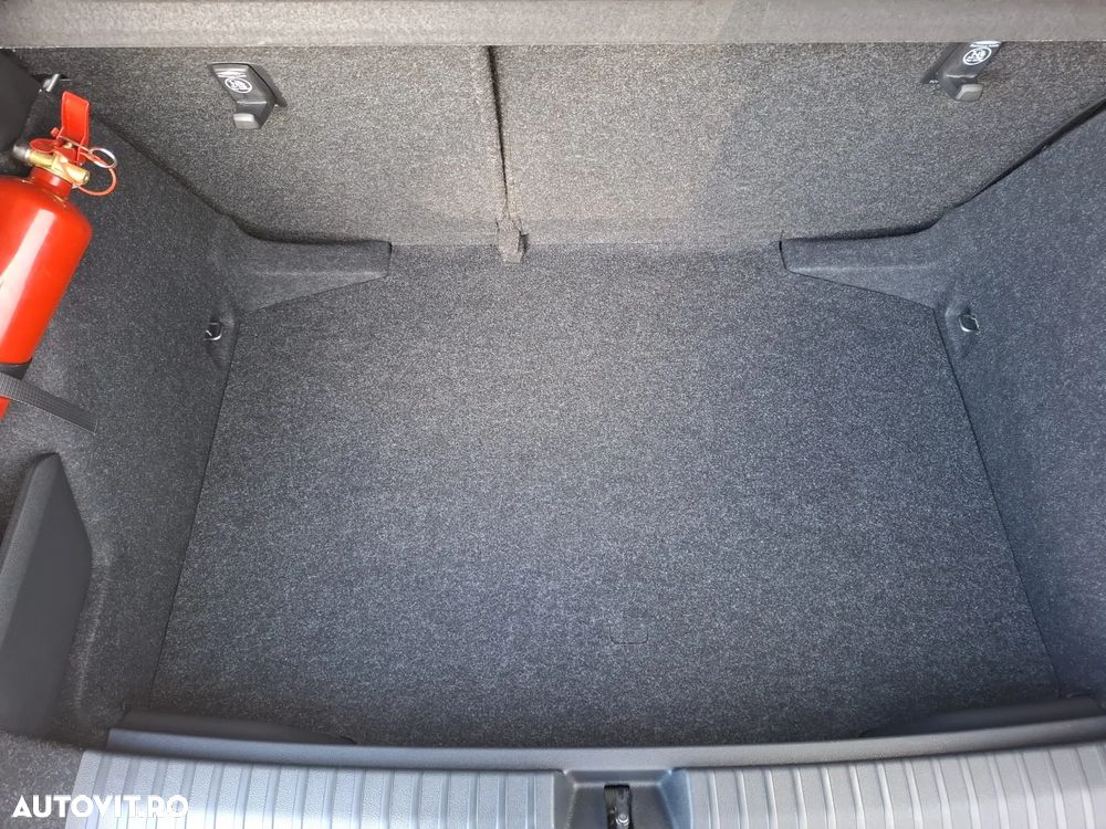 Skoda Kamiq 1.0 TSI Essence - 32