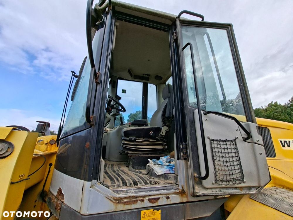New Holland W 110 B 4X4 - 9