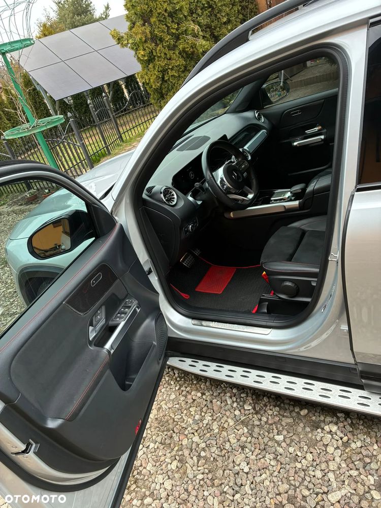 Mercedes-Benz GLB 200 4-Matic AMG Line 8G-DCT - 11