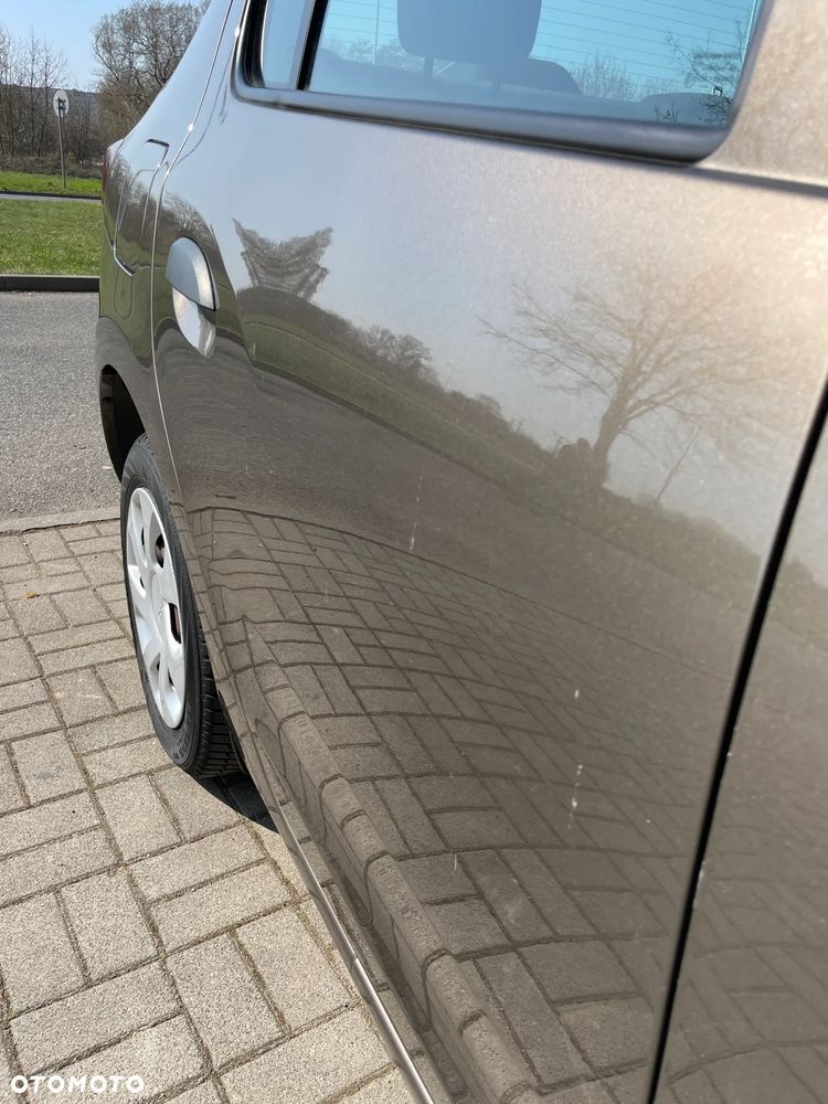 Dacia Logan 1.2 16V Laureate - 21