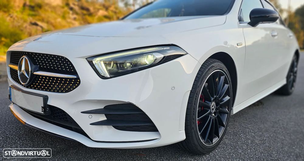 Mercedes-Benz A 250 e 8G-DCT AMG Line - 35