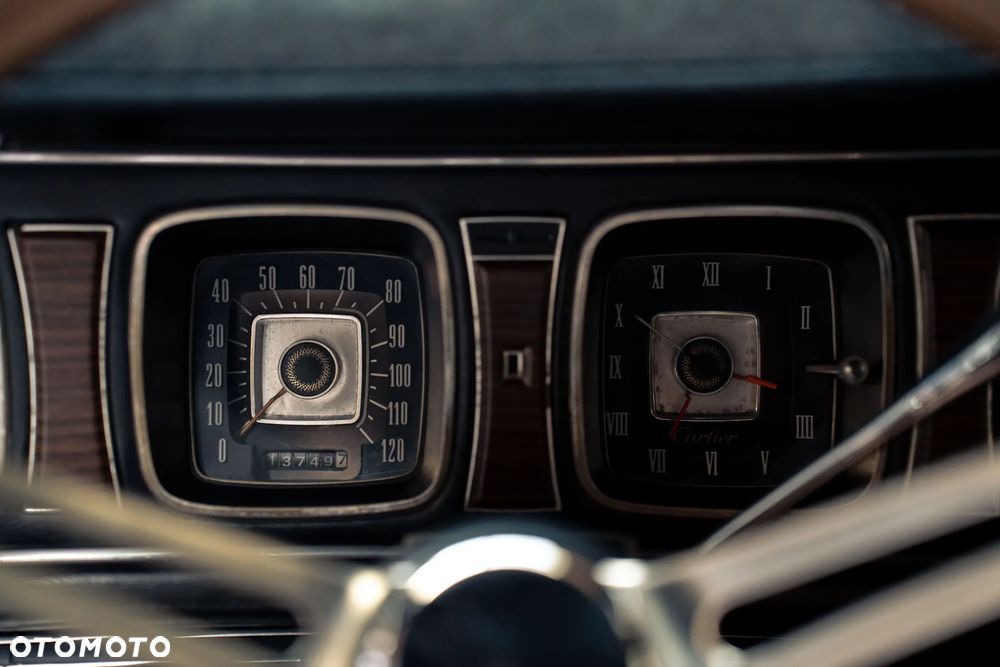 Lincoln Continental - 23