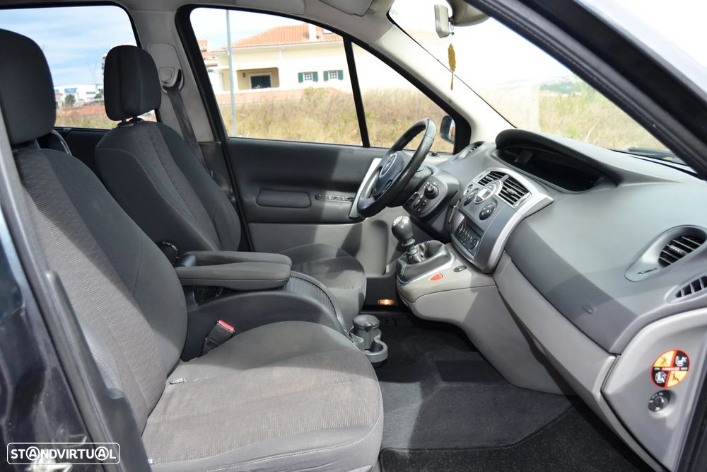 Renault Scénic 1.5 dCi Authentique - 12
