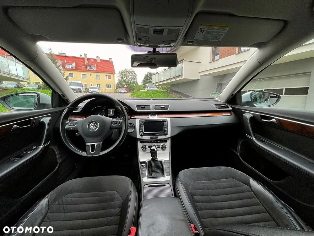 Volkswagen Passat 2.0 TDI Highline - 19