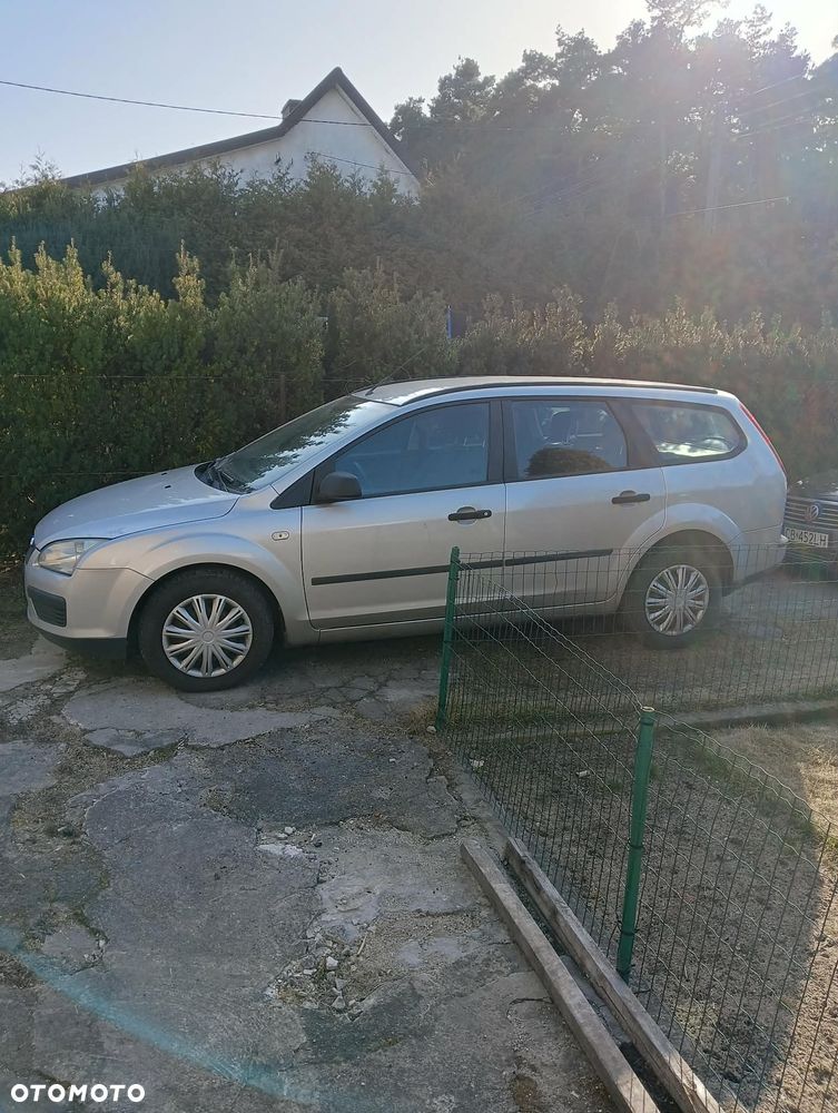 Ford Focus 1.6 Comfort - 4