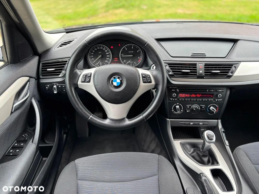 BMW X1 sDrive18d xLine - 26