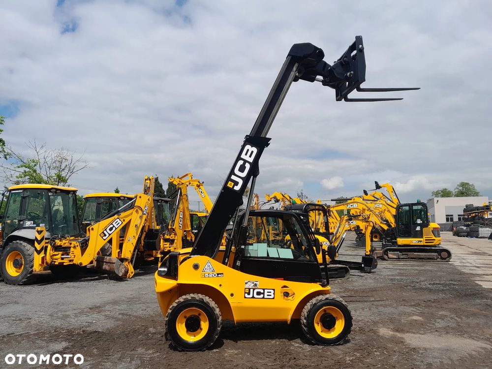 JCB 520-40 - 10