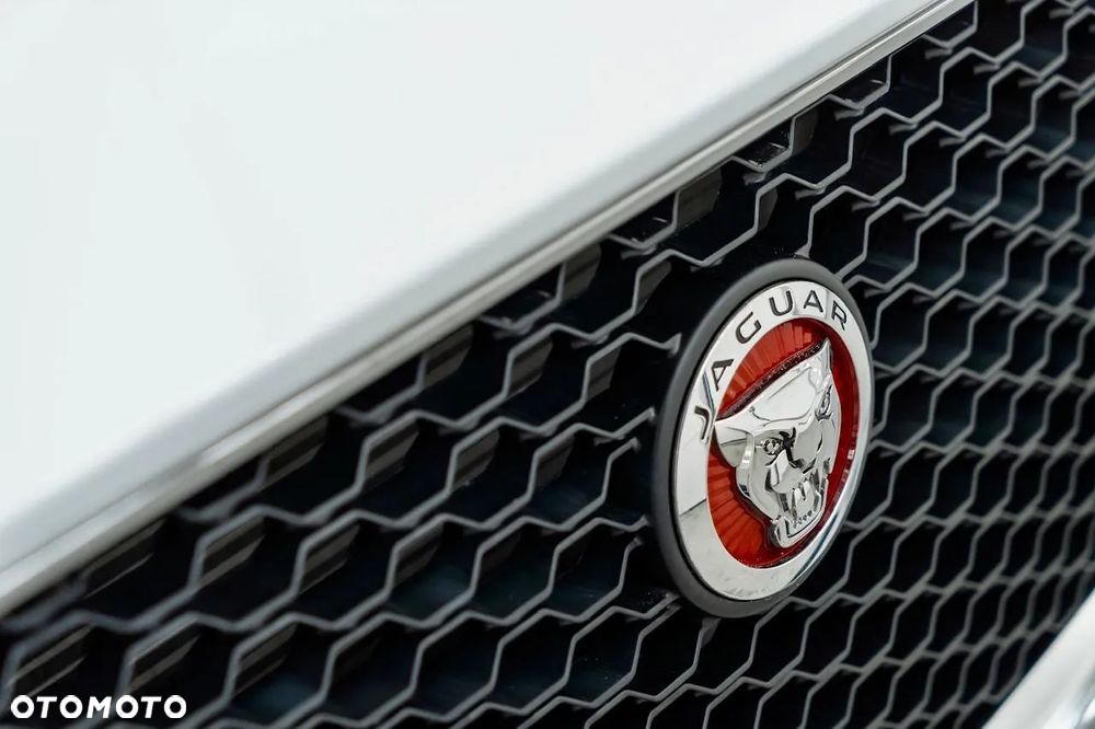 Jaguar F-Pace 2.0 i4D RWD Prestige - 10