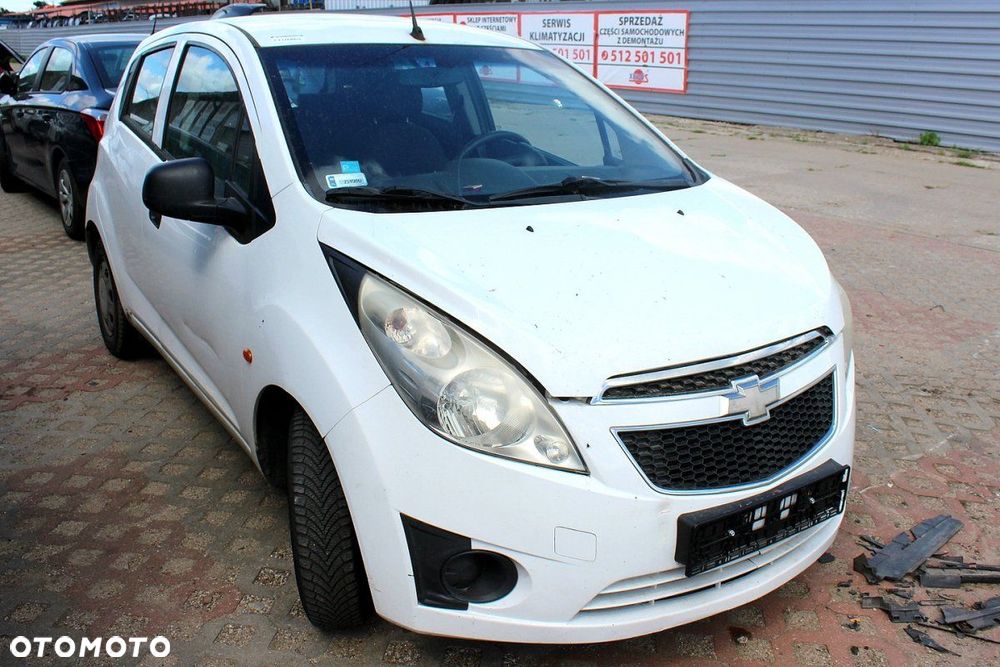 Chevrolet Spark M300 2011 1.0i B10D1 HB5D (MASKA, ZDERZAK, LAMPA, BŁOTNIK, DRZWI, SZYBA, FOTEL) - 2