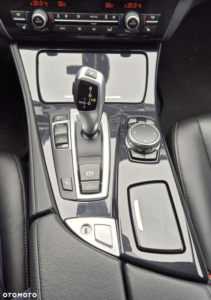 BMW Seria 5 525d - 16