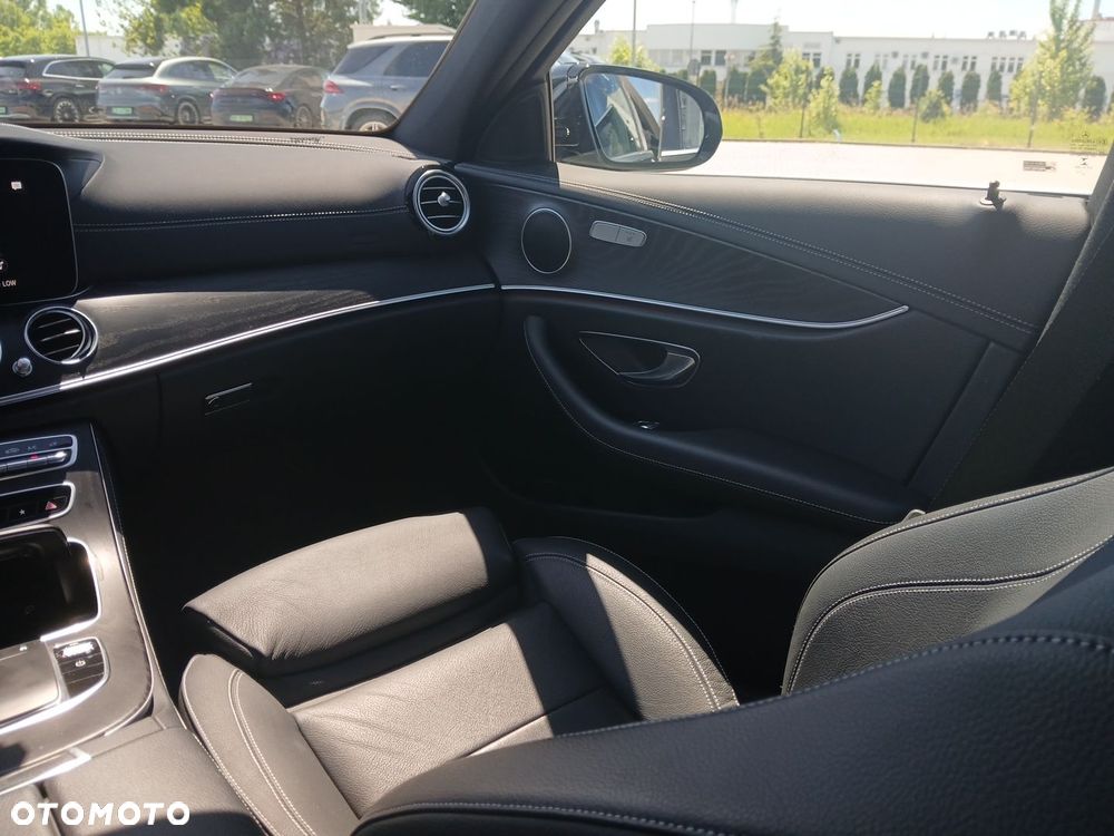 Mercedes-Benz Klasa E 300 de Avantgarde - 18