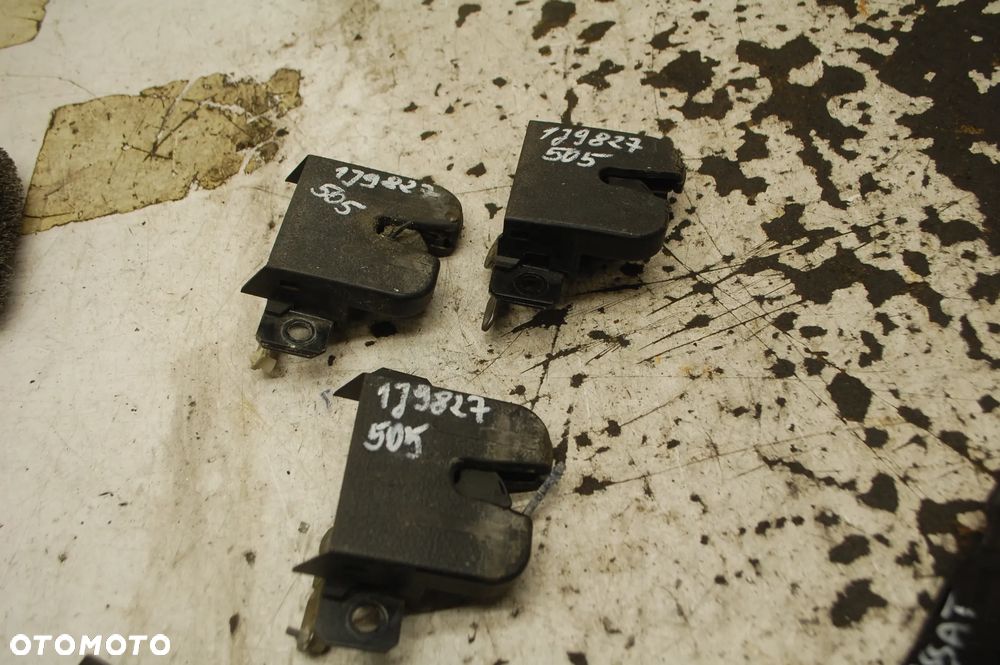 ZAMEK KLAPY BAGAŻNIKA TYŁ TYLNA 1J9827505 VW GOLF IV BORA KOMBI 1J6827505B - 2