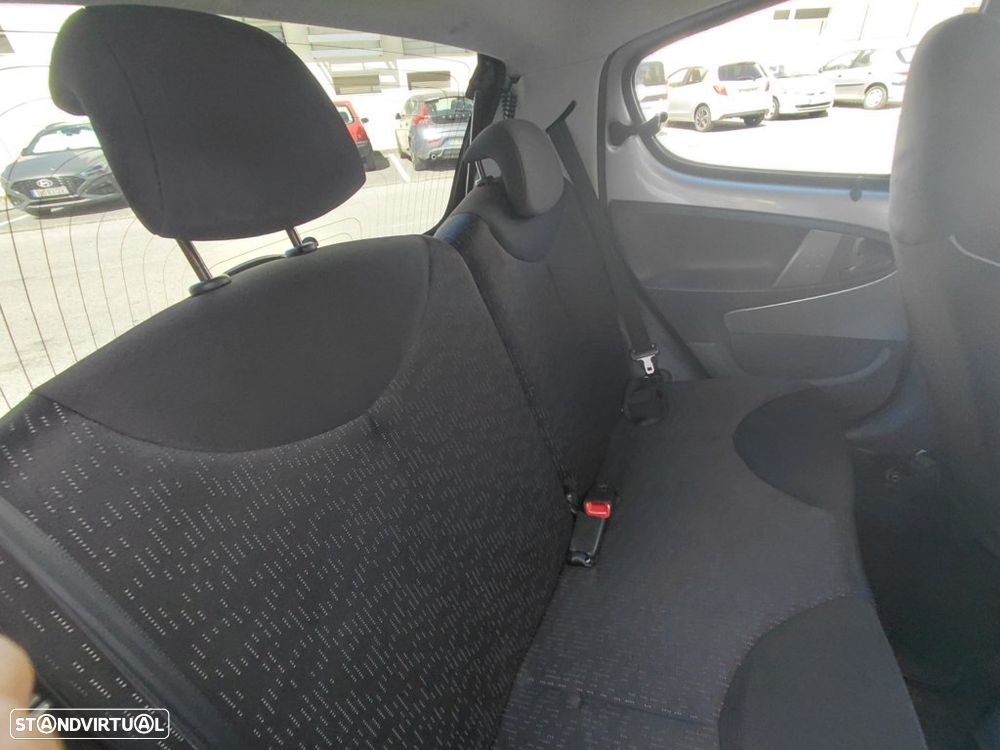 Peugeot 107 1.0 Black&Silver - 39