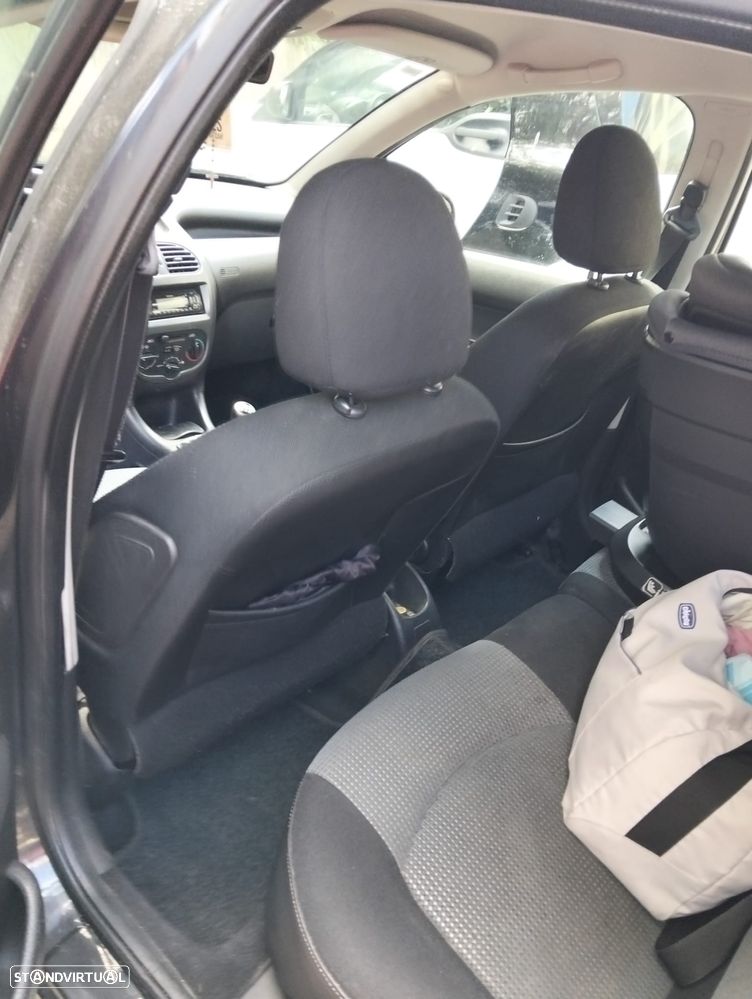 Peugeot 206 - 9