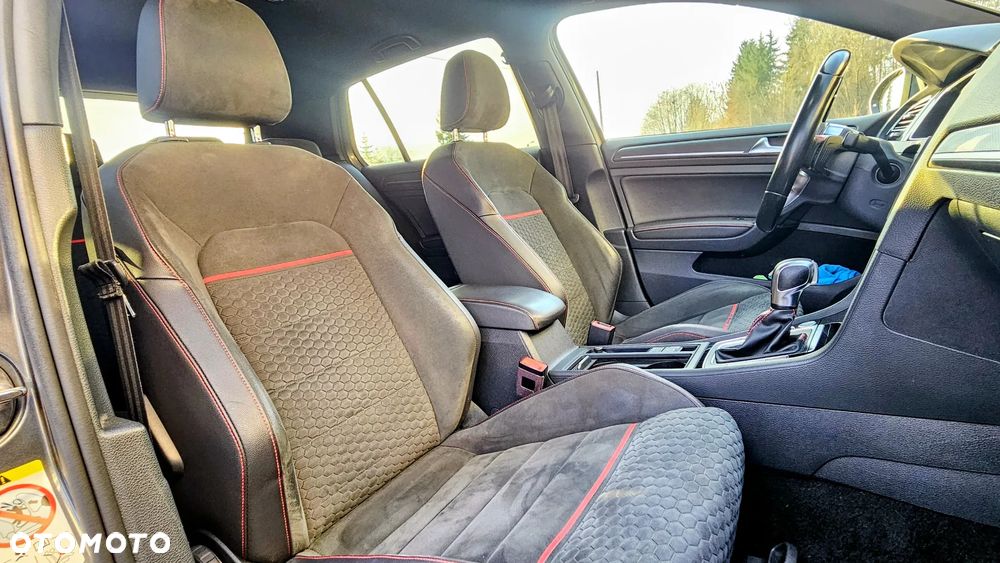 Volkswagen Golf GTI (BlueMotion Technology) DSG Performance - 13