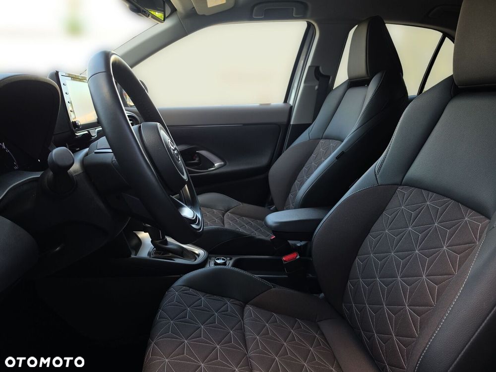 Toyota Yaris Cross - 23