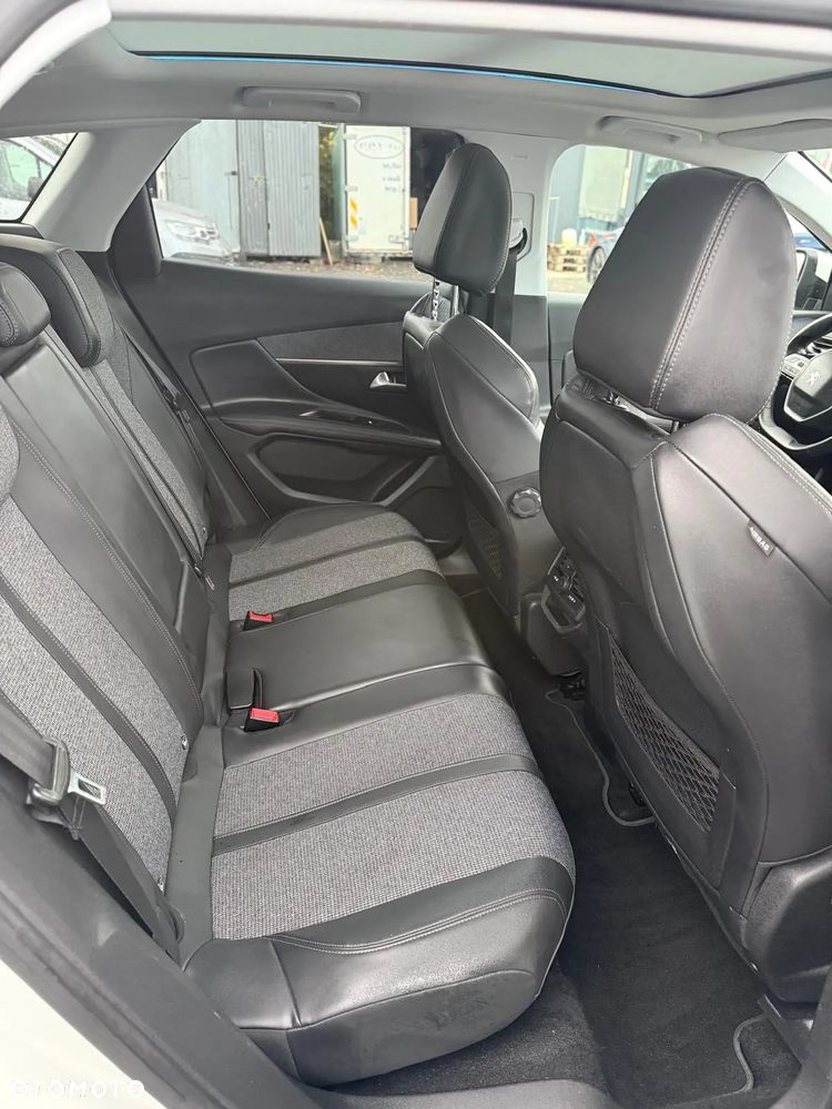 Peugeot 3008 1.2 PureTech Allure S&S EAT8 - 15