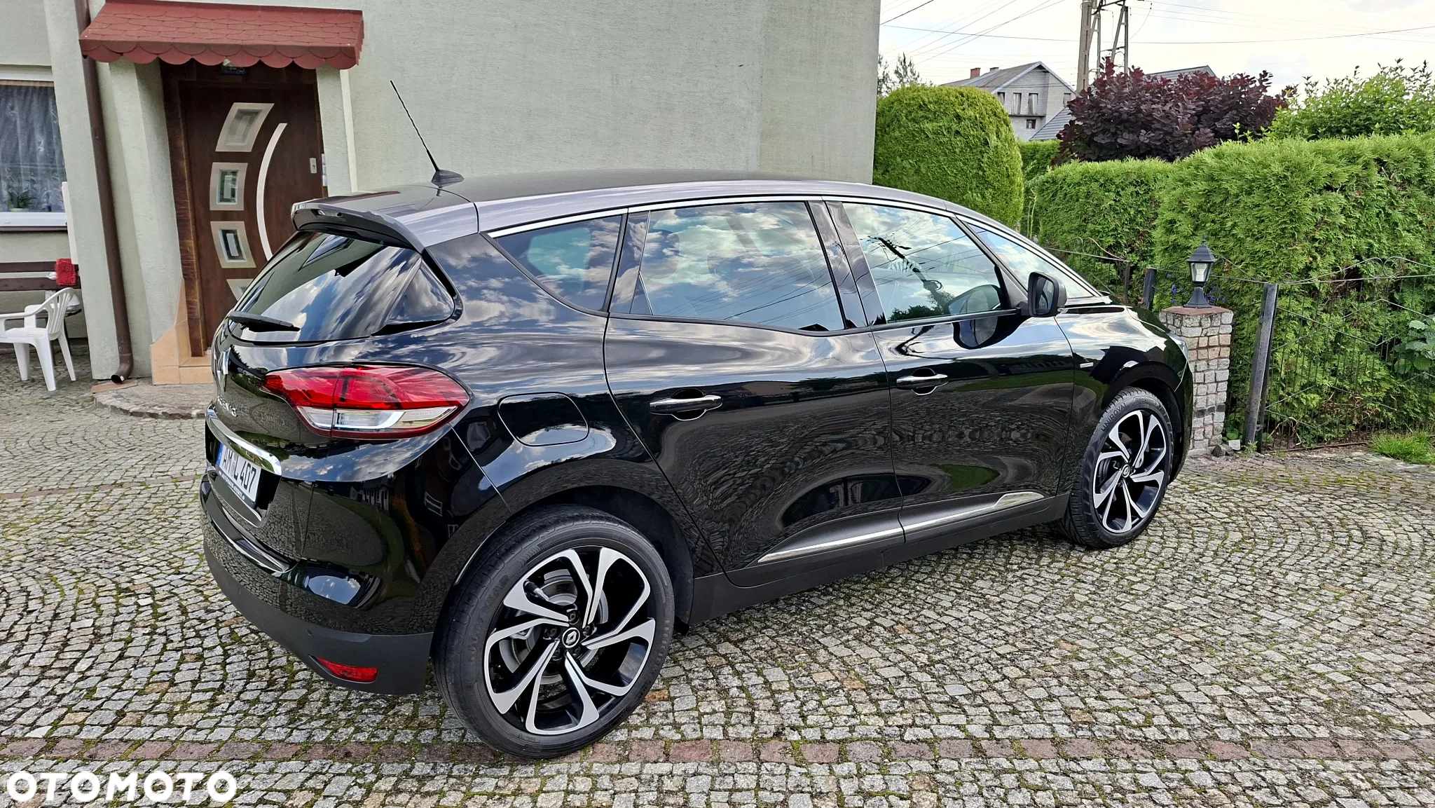 Renault Scenic ENERGY dCi 130 Euro 6 S&S Bose Edition - 16