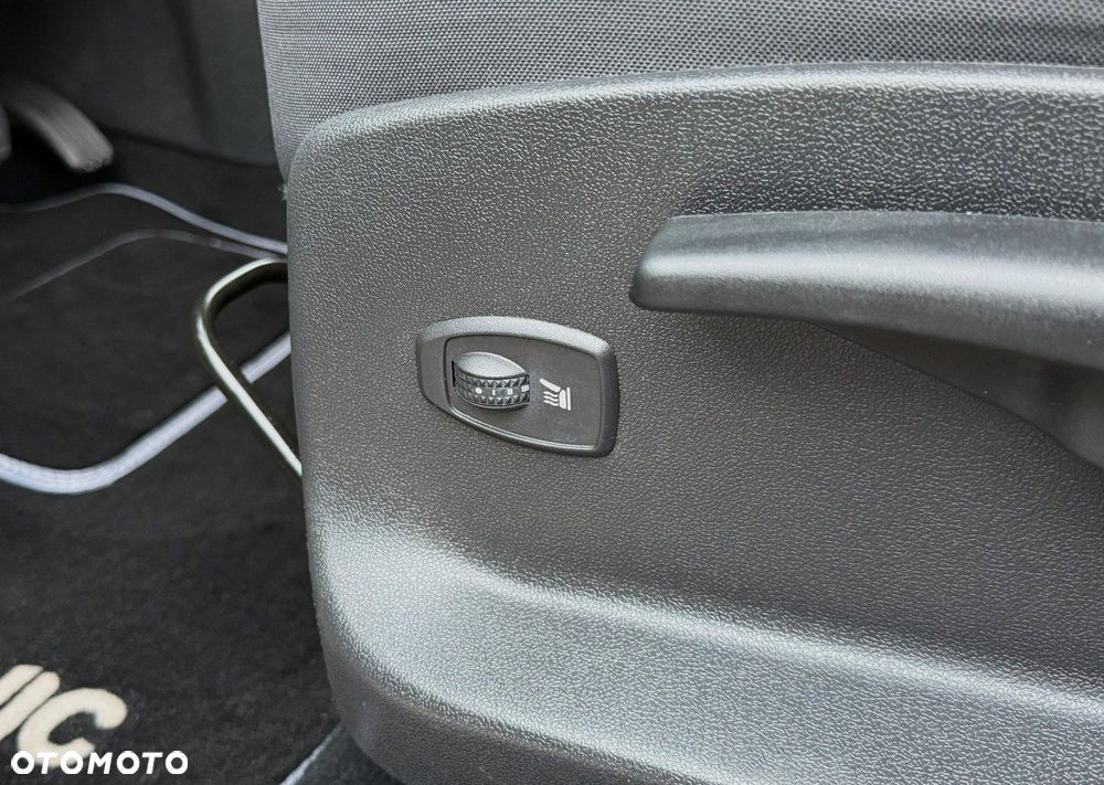 Renault Scenic ENERGY TCe 130 S&S LIMITED - 19