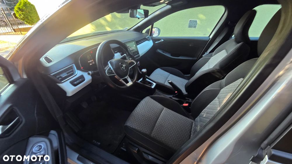 Renault Clio TCe 90 EVOLUTION - 8