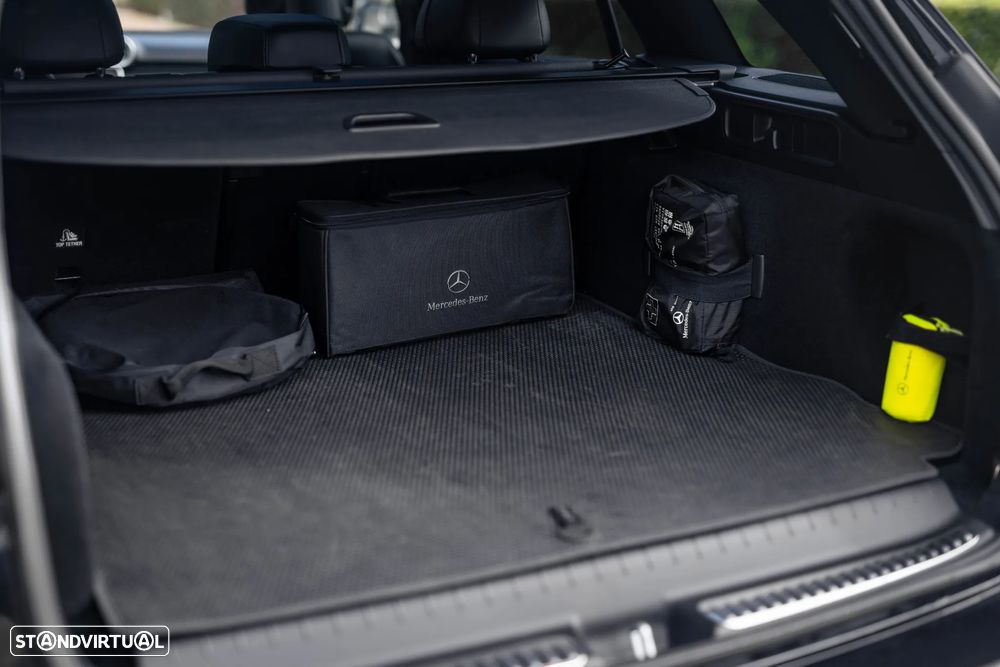 Mercedes-Benz C 300 e AMG Line - 48