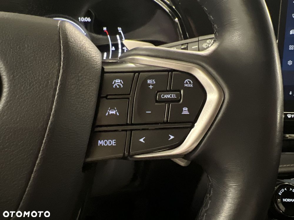 Lexus NX 350h Business AWD - 32