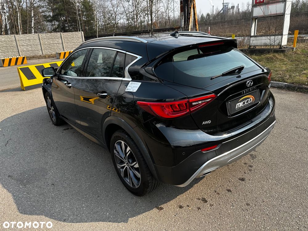 Infiniti QX30 - 6
