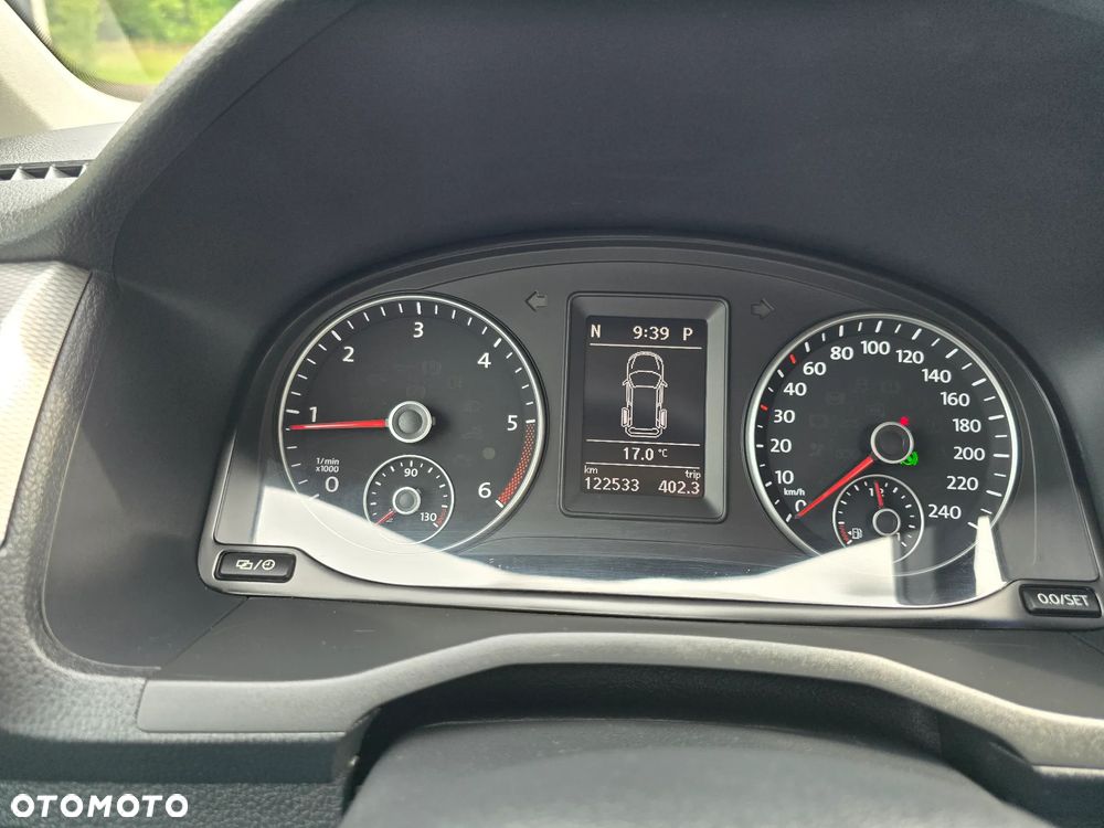 Volkswagen Caddy 2.0 TDI Comfortline DSG - 20