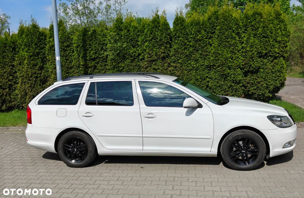 Skoda Octavia 1.6 TDI DPF FAMILY - 14