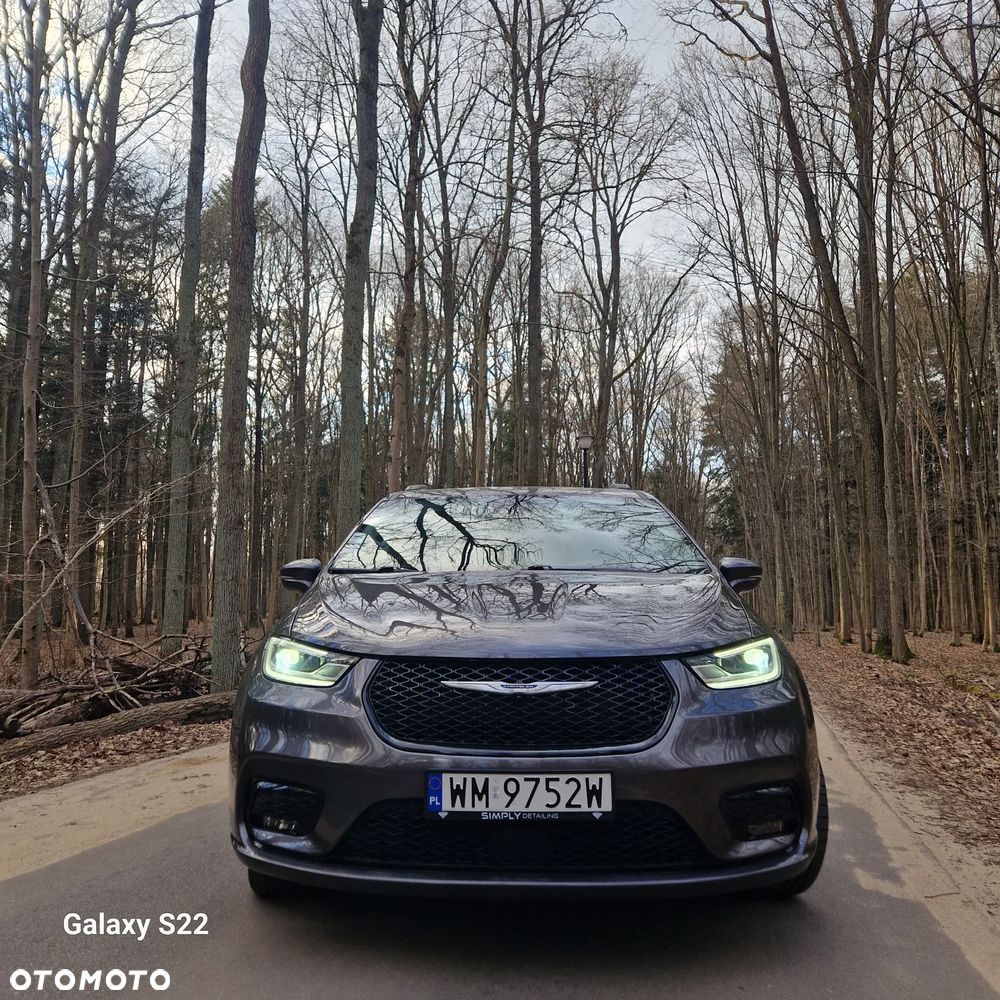 Chrysler Pacifica - 11