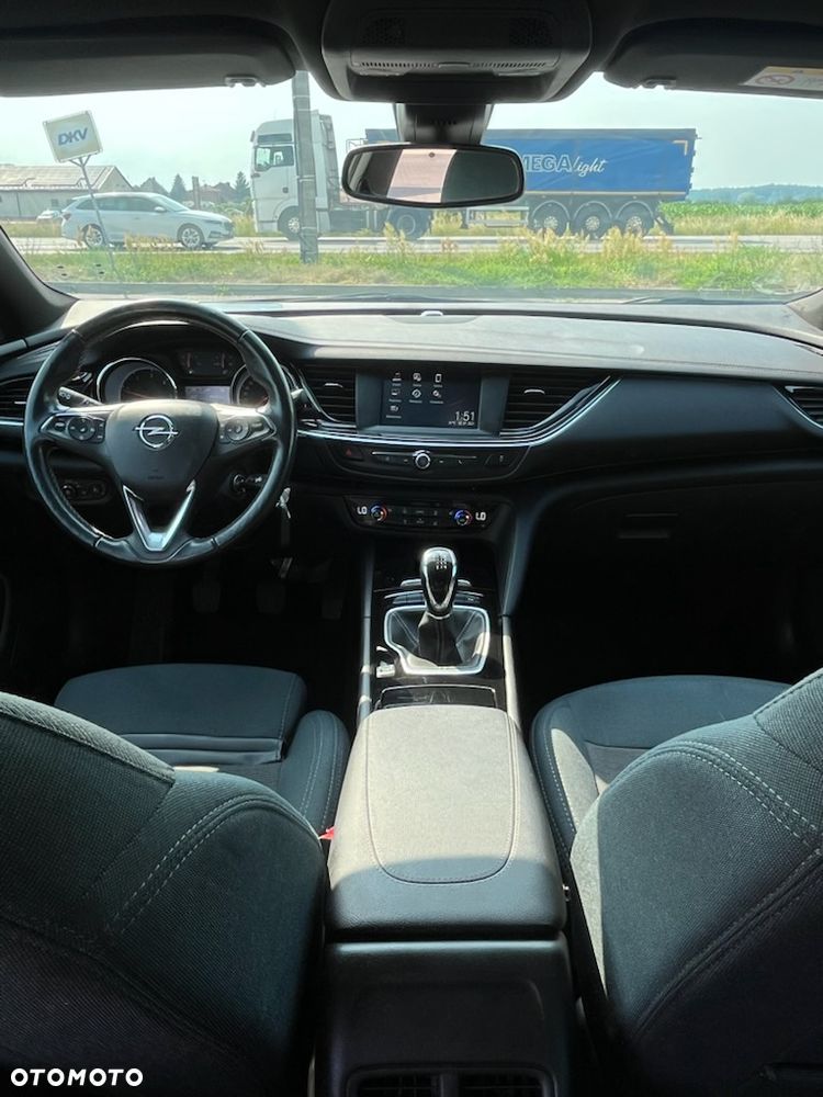 Opel Insignia - 11