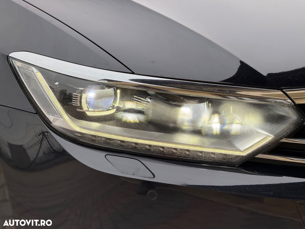 Volkswagen Passat 2.0 TDI DSG Highline - 16