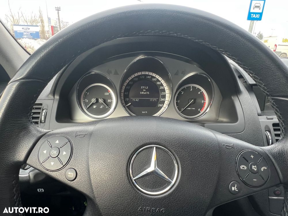 Mercedes-Benz C - 15