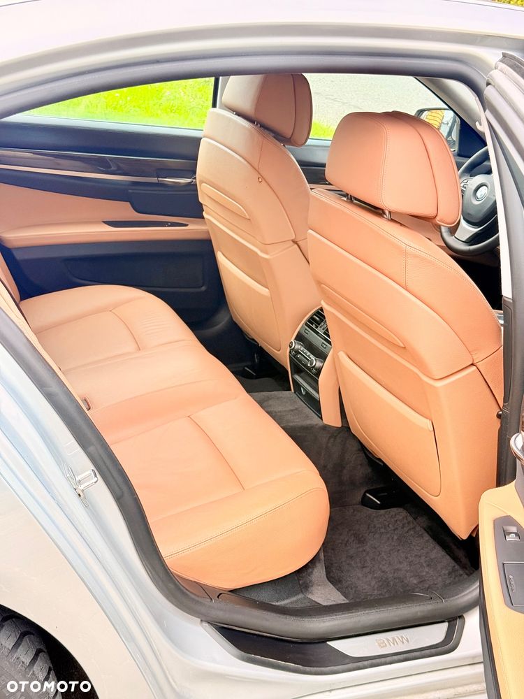 BMW Seria 7 730d - 8