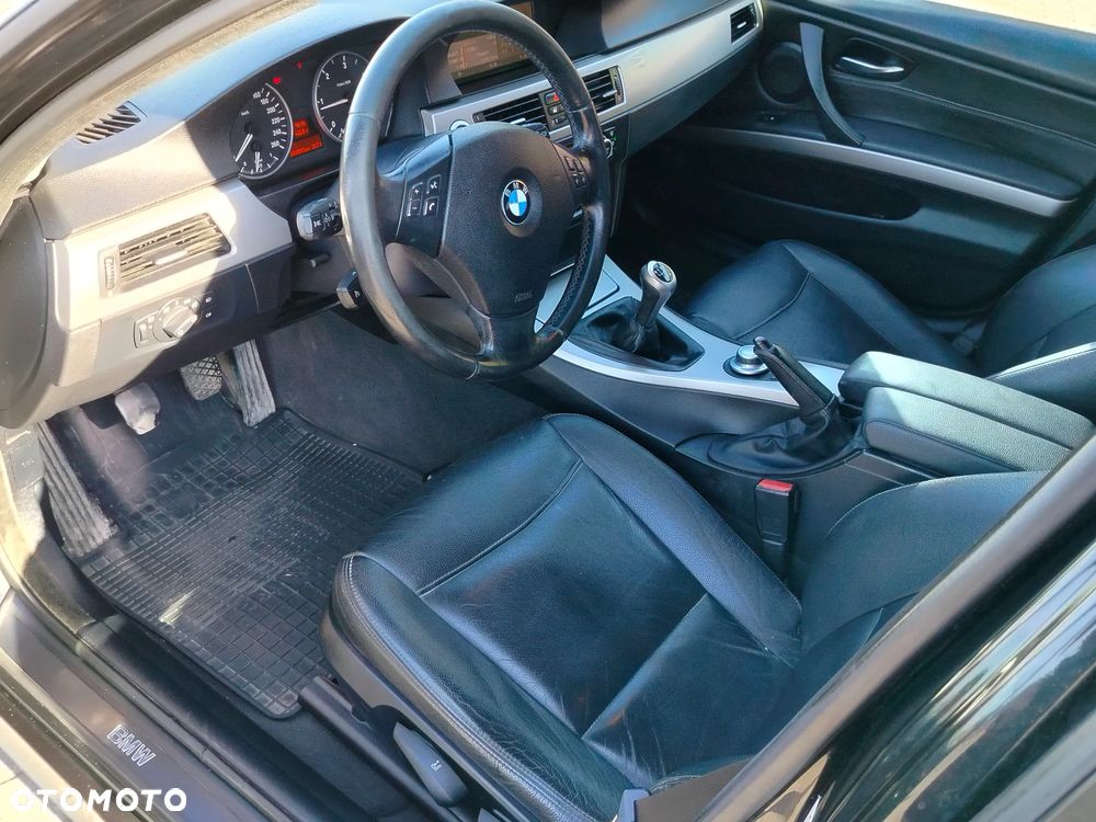 BMW Seria 3 318d DPF - 9
