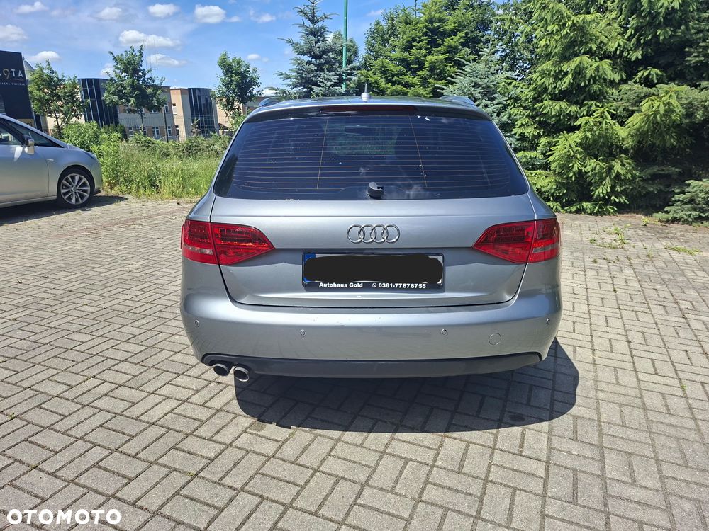 Audi A4 Avant - 8