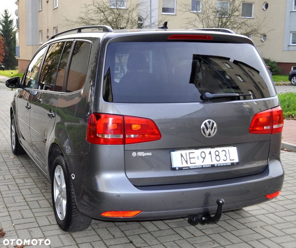 Volkswagen Touran - 10