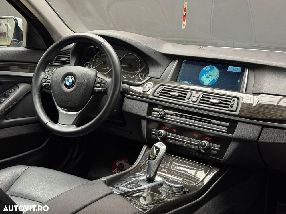 BMW Seria 5 525d xDrive Aut. Luxury Line - 7