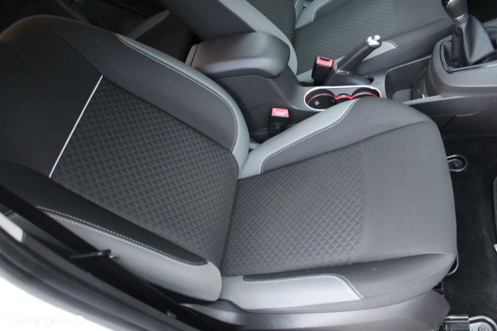 Ford Fiesta 1.0 EcoBoost Start-Stop Titanium - 23