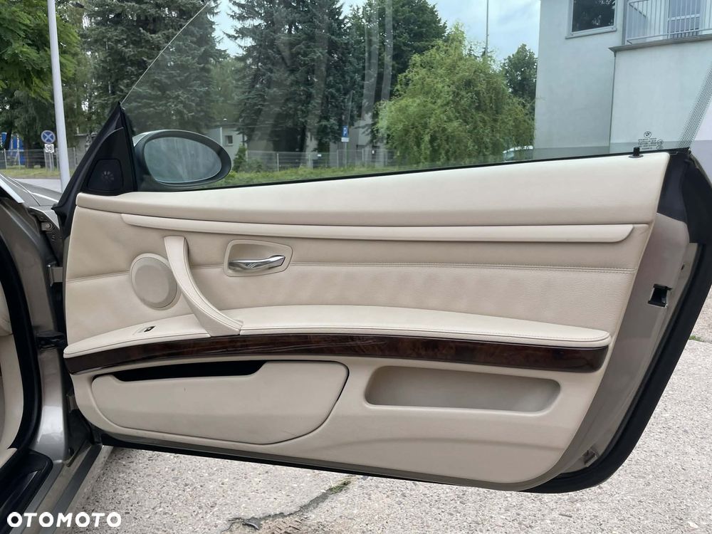 BMW Seria 3 335i - 27
