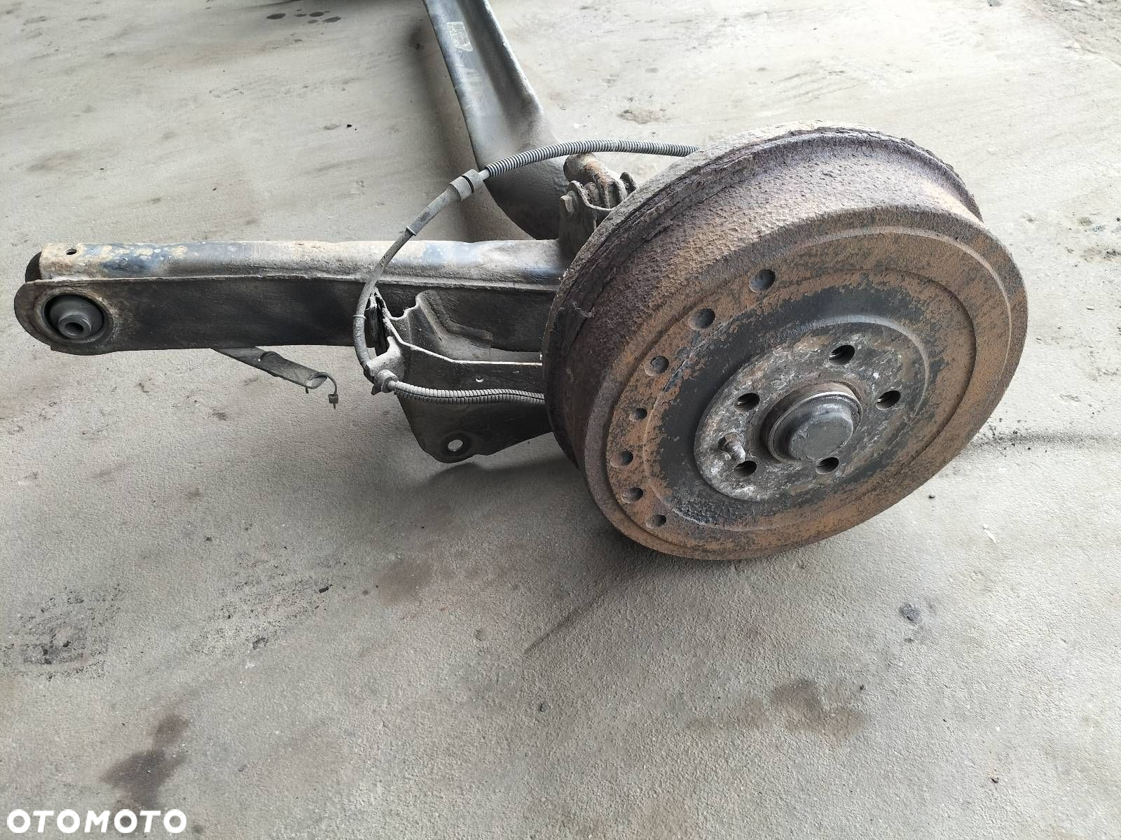 BELKA OŚ ZAWIESZENIA TYŁ BĘBNY Z ABS CITROEN EVASION I LIFT - 3