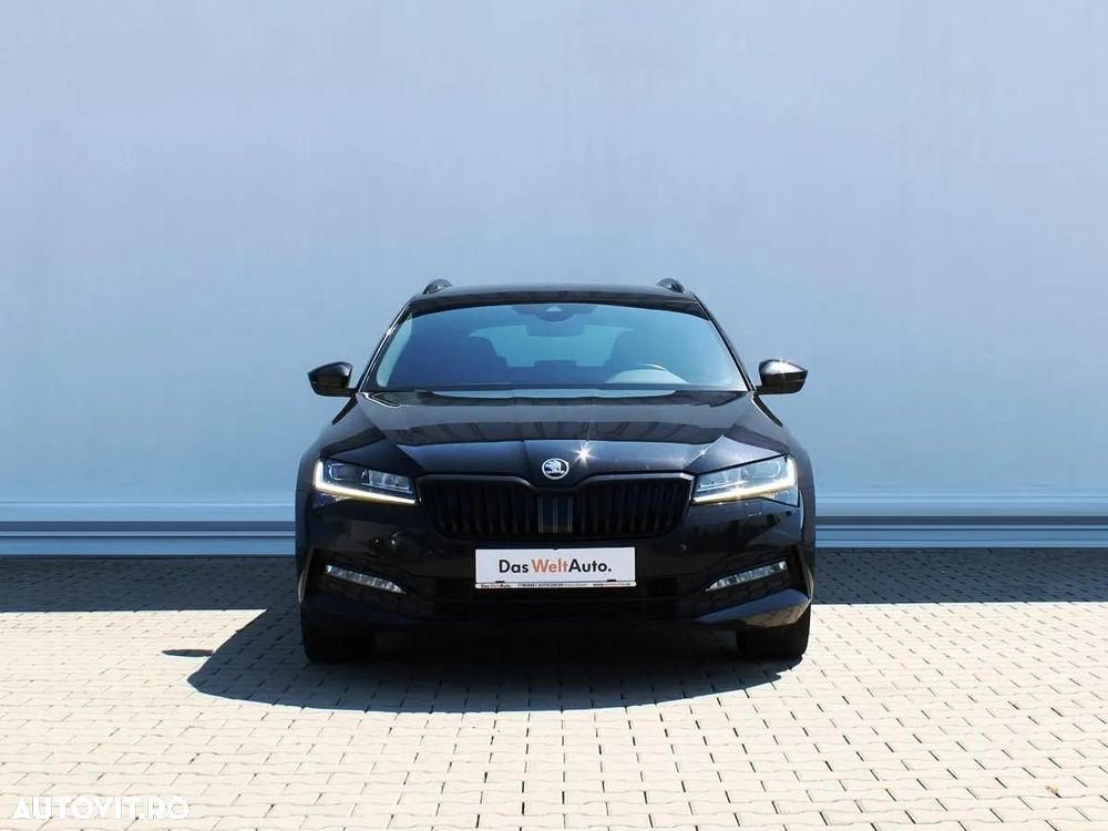 Skoda Superb Combi 2.0 TDI DSG SportLine - 8