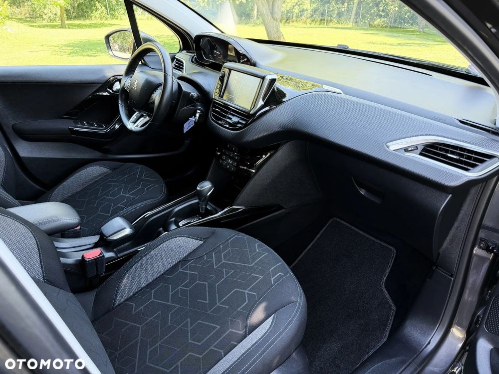 Peugeot 2008 PureTech 130 Stop&Start EAT6 Allure - 14