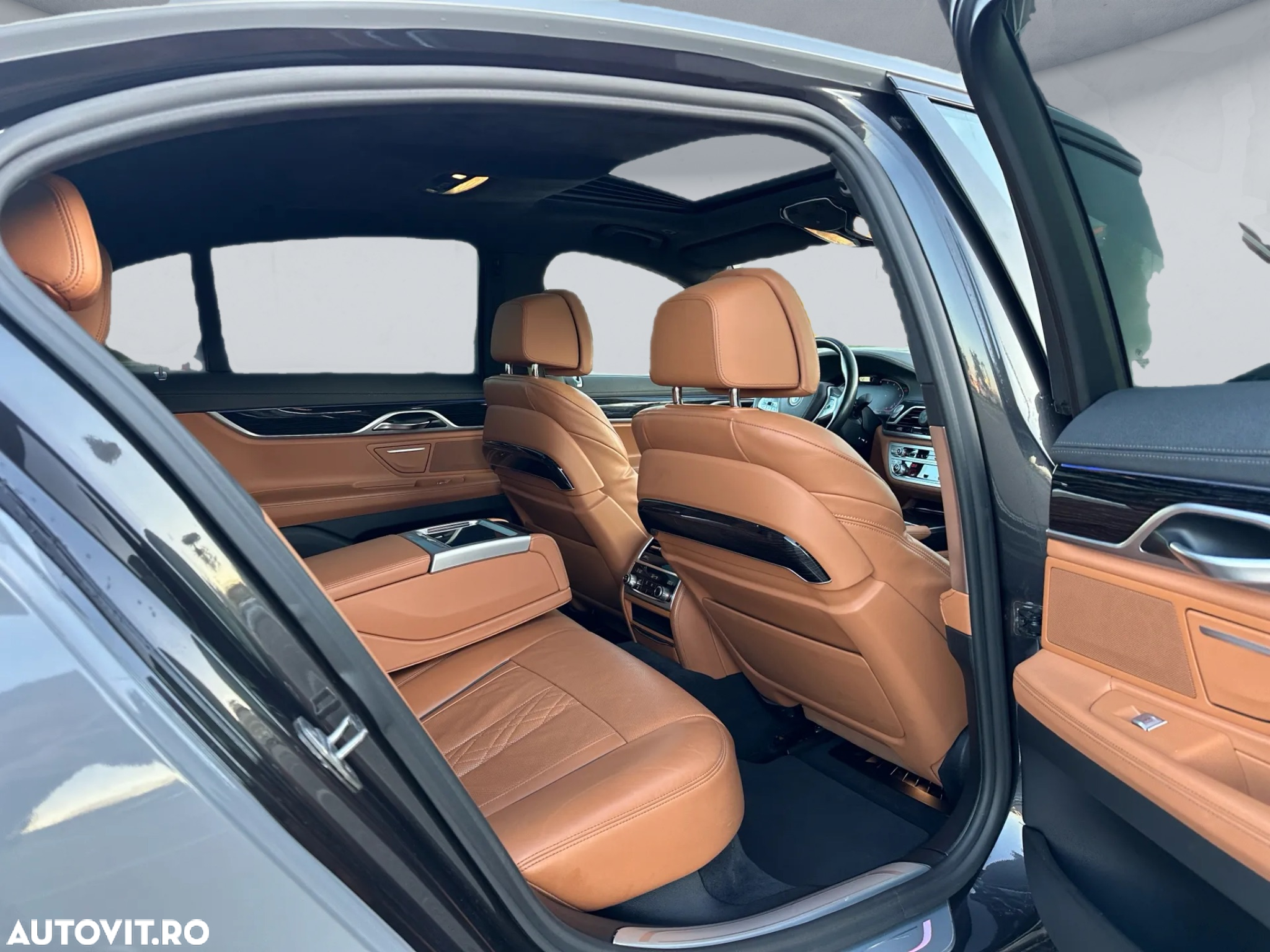BMW Seria 7 730d xDrive MHEV - 9